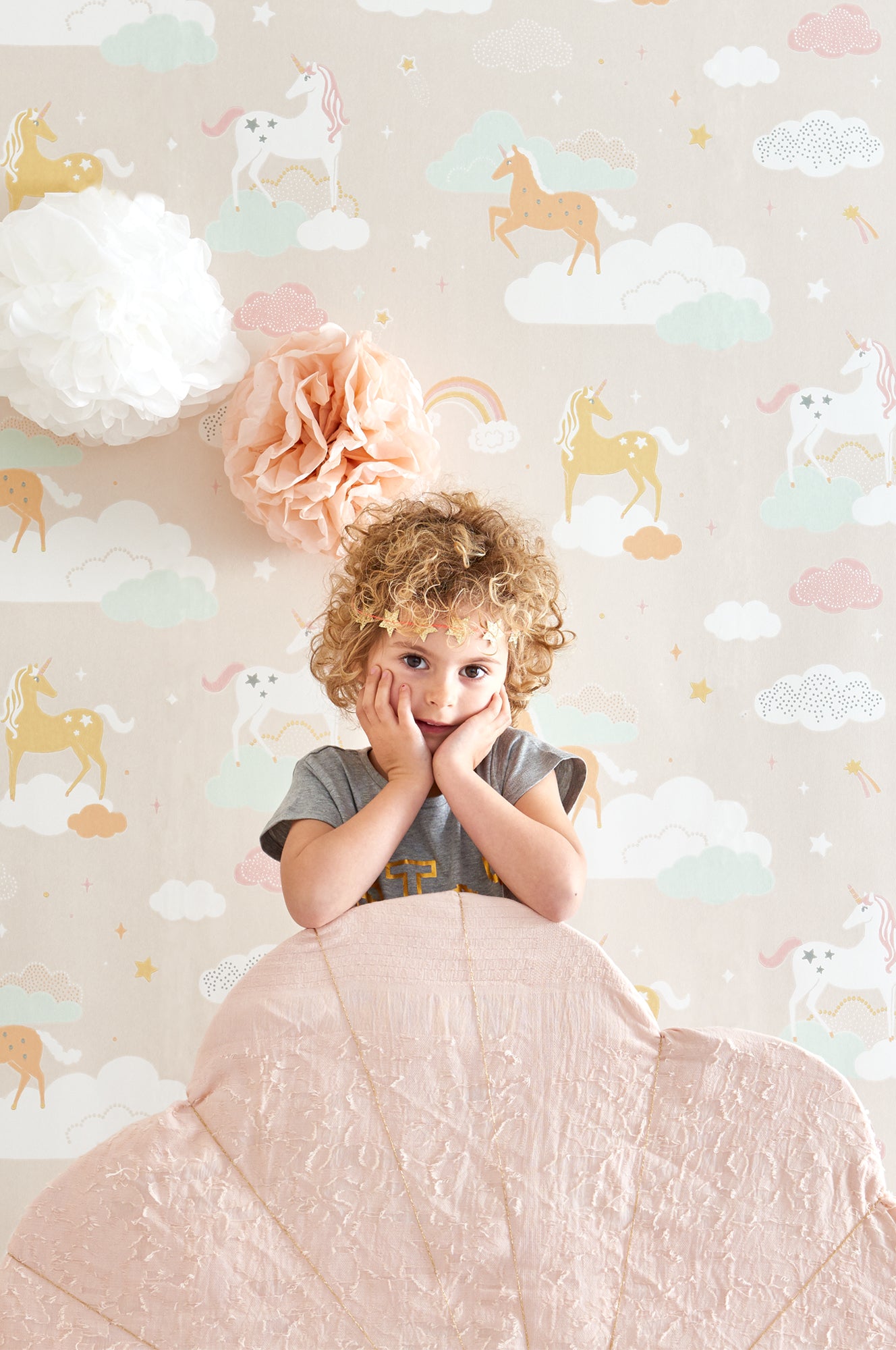 Rainbow Treasures Lovely Pastel Pink Wallpaper - Majvillan