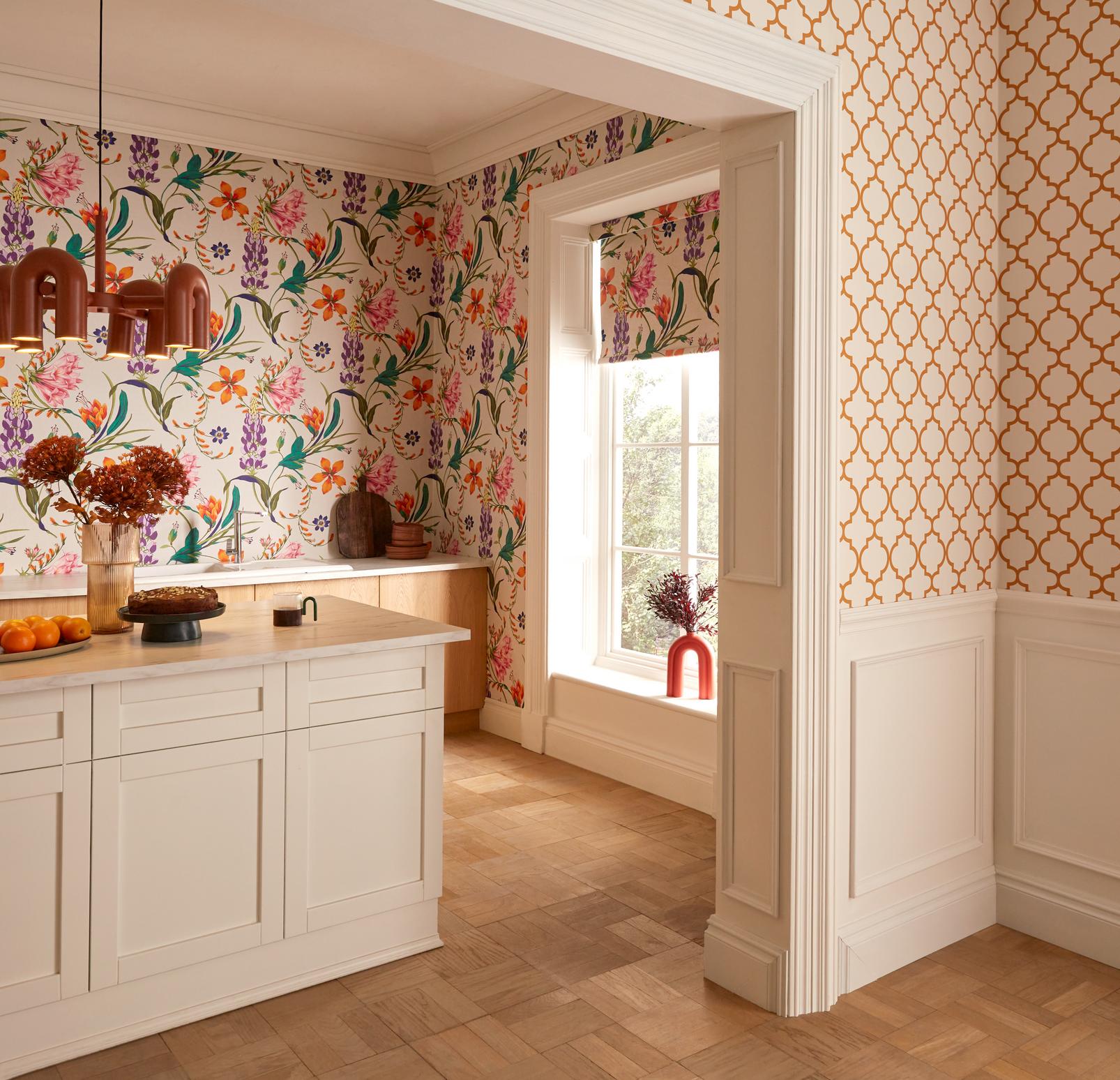 130295 - Botanists Scroll Wallpaper - Vivant - Graham & Brown