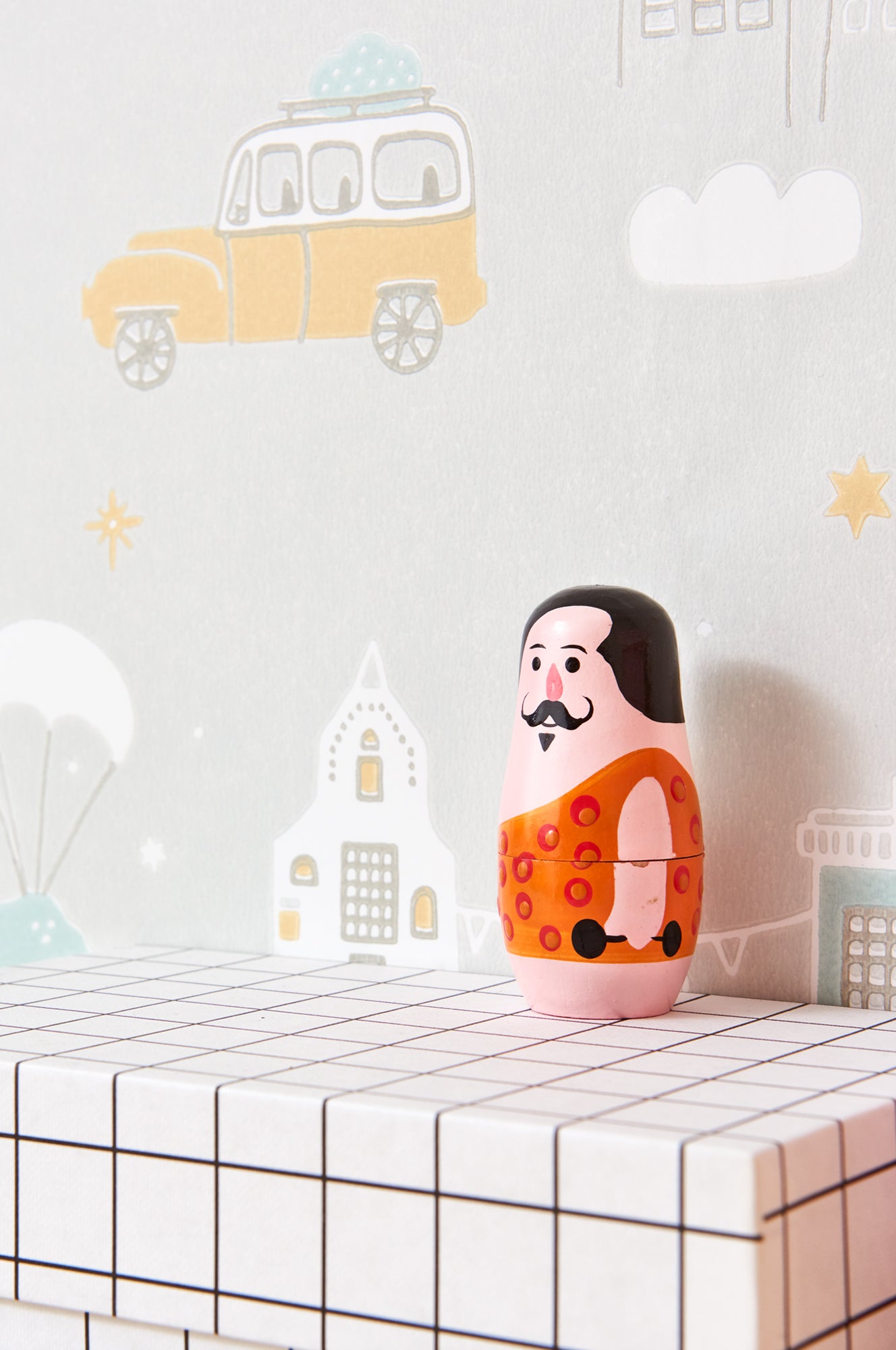 Above The Clouds Soft Grey Wallpaper - Majvillan