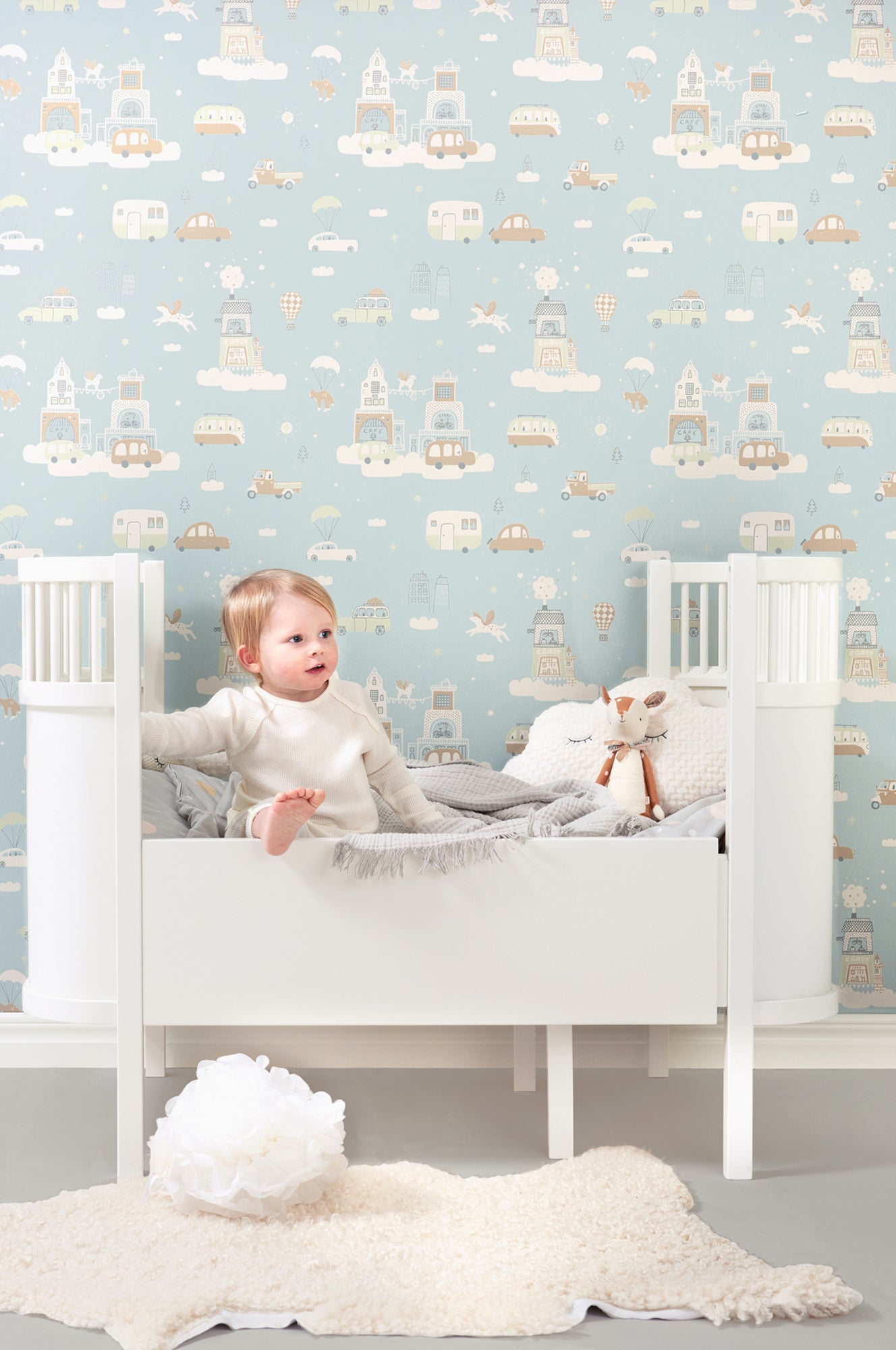 Above The Clouds Soft Blue Wallpaper - Majvillan