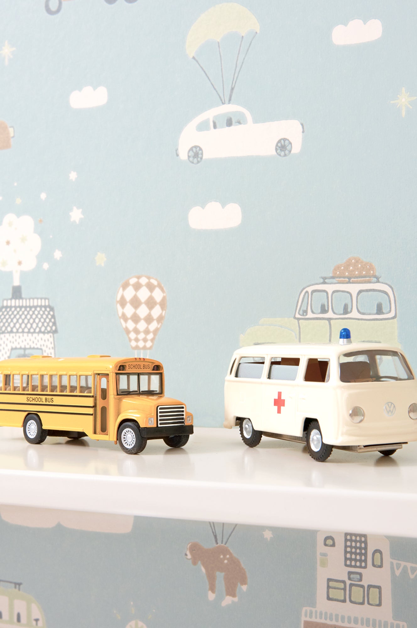 Above The Clouds Soft Blue Wallpaper - Majvillan