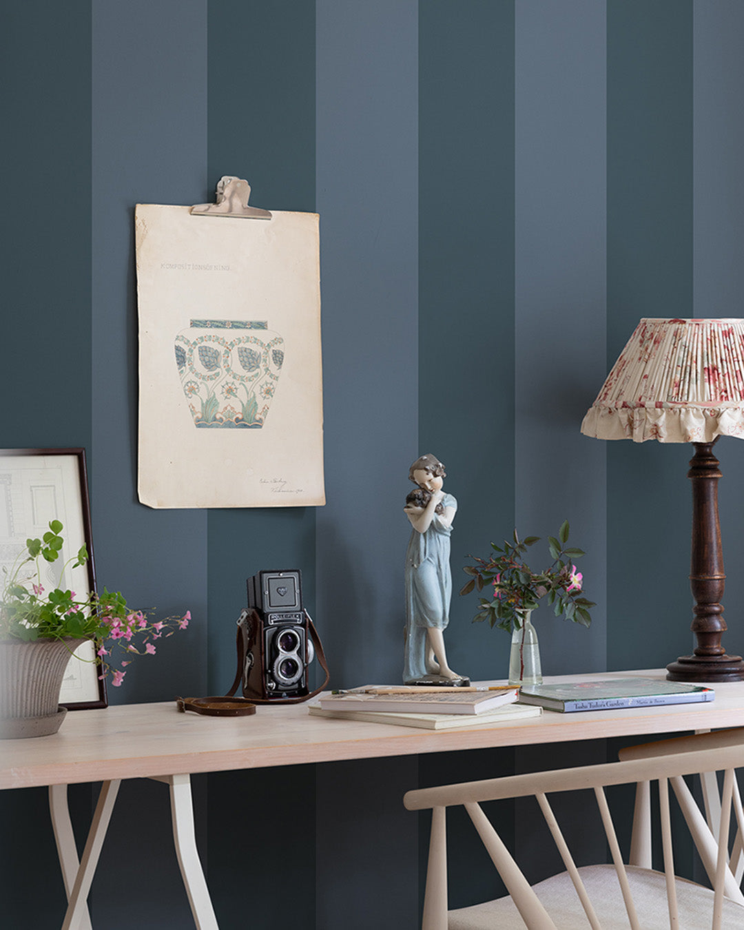 13122 - Fredrik Wallpaper - Blue - Midbec