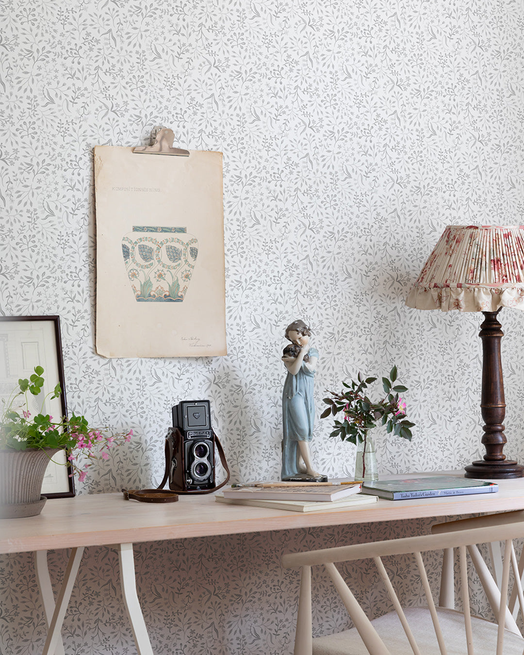 13131 - Marie Wallpaper - Gray - Midbec