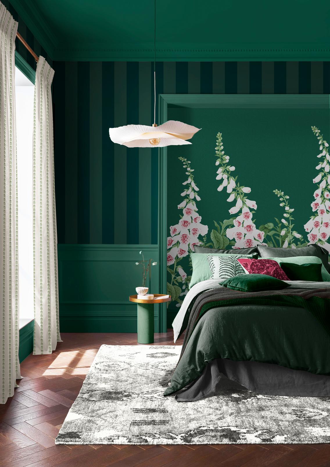 131444 - Quartet Stripe Wallpaper - Emerald - Graham & Brown