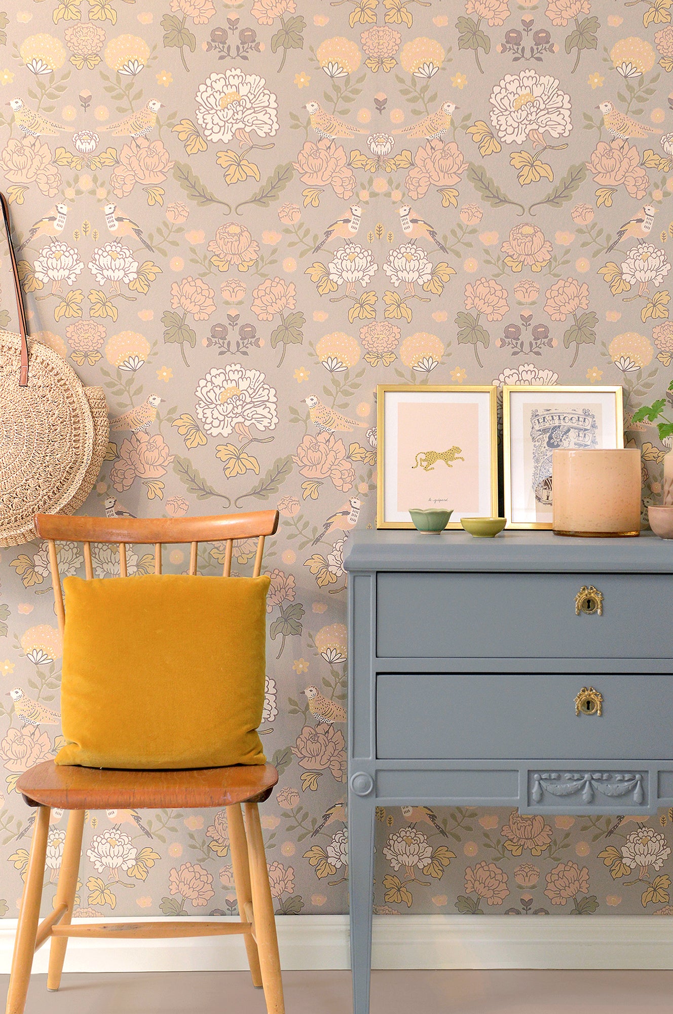 June Mindful Grey Wallpaper - Majvillan