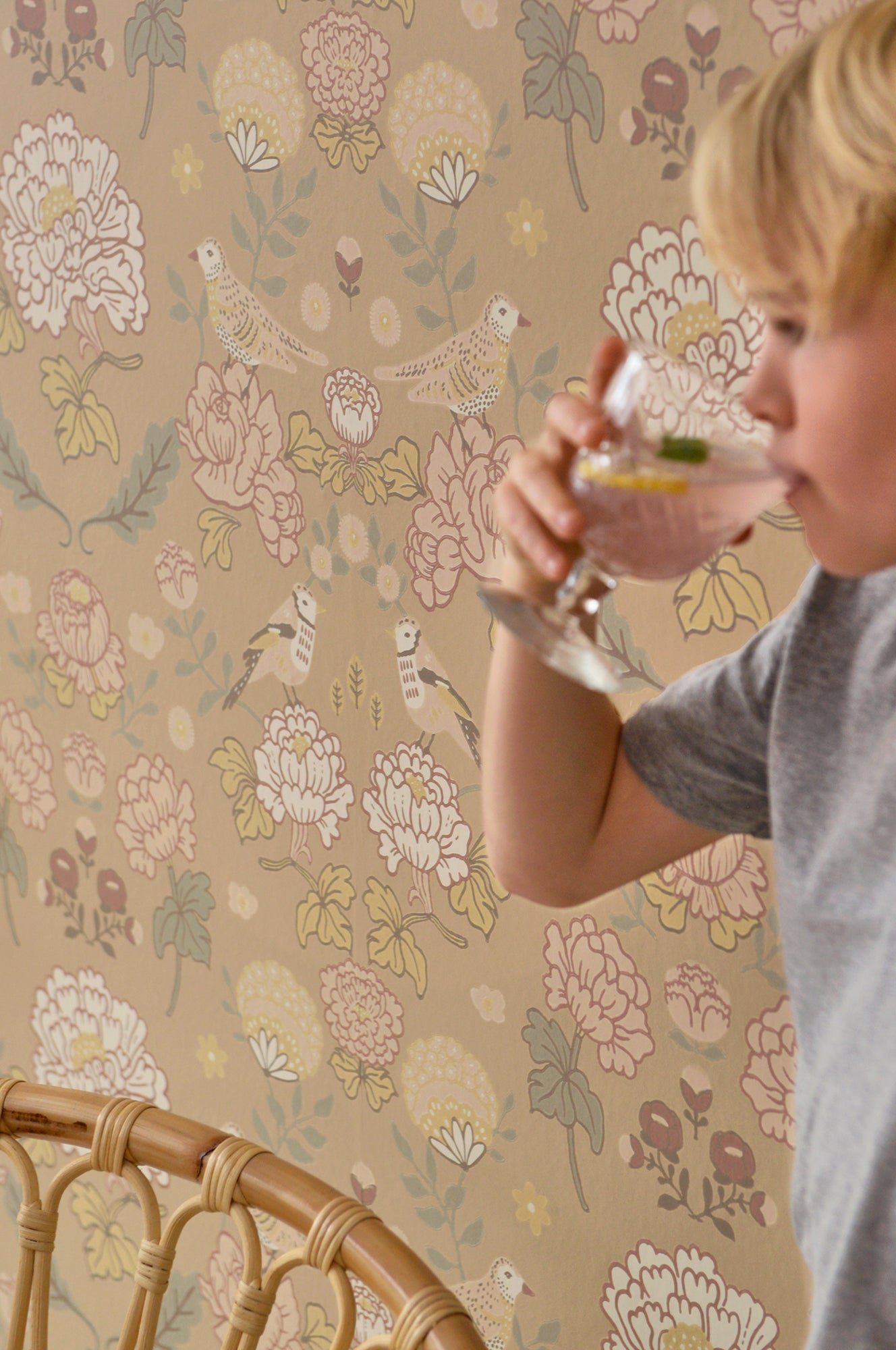 June Honey Beige Wallpaper - Majvillan