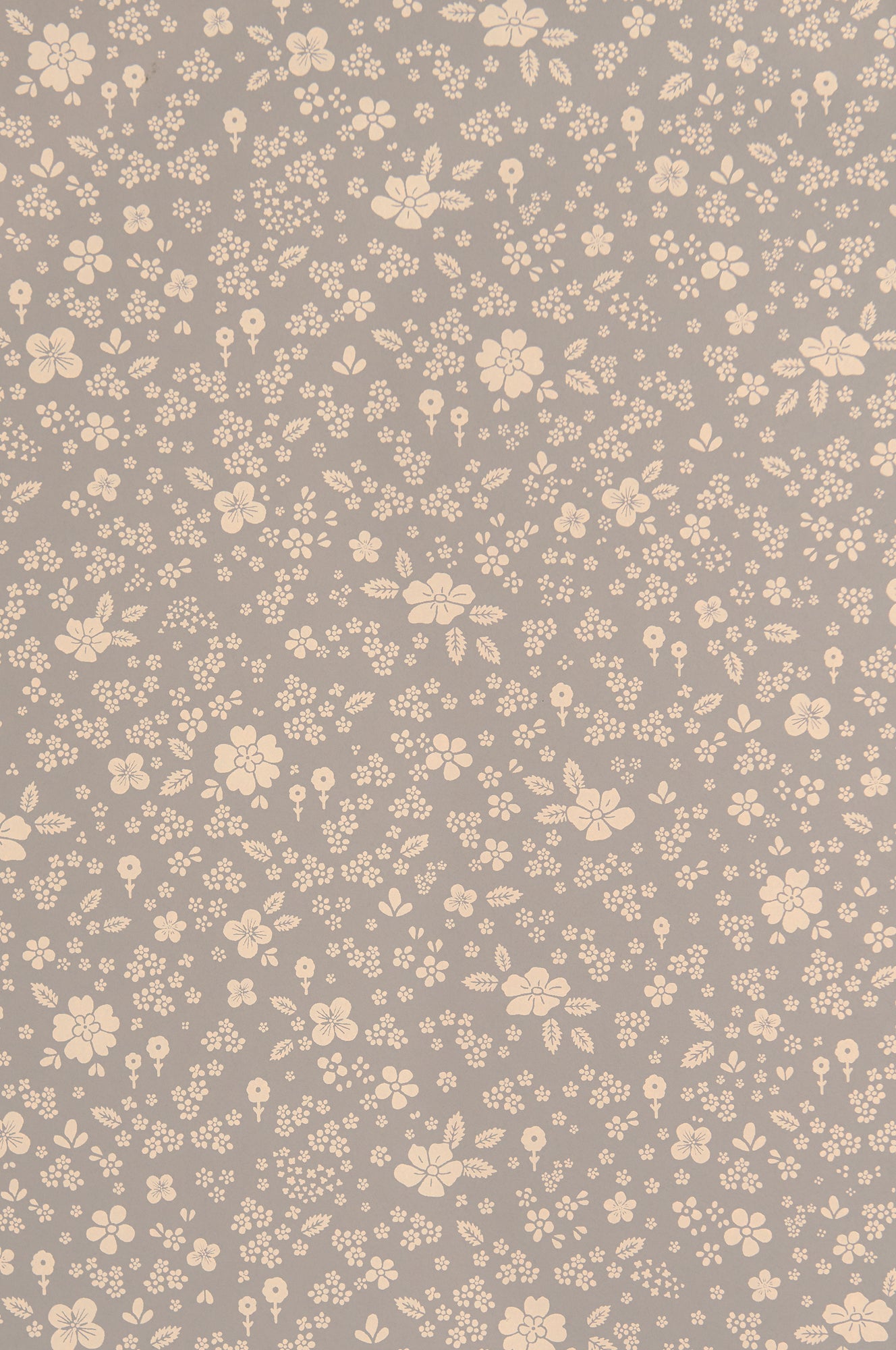 Flora Dusty Blue Wallpaper - Majvillan