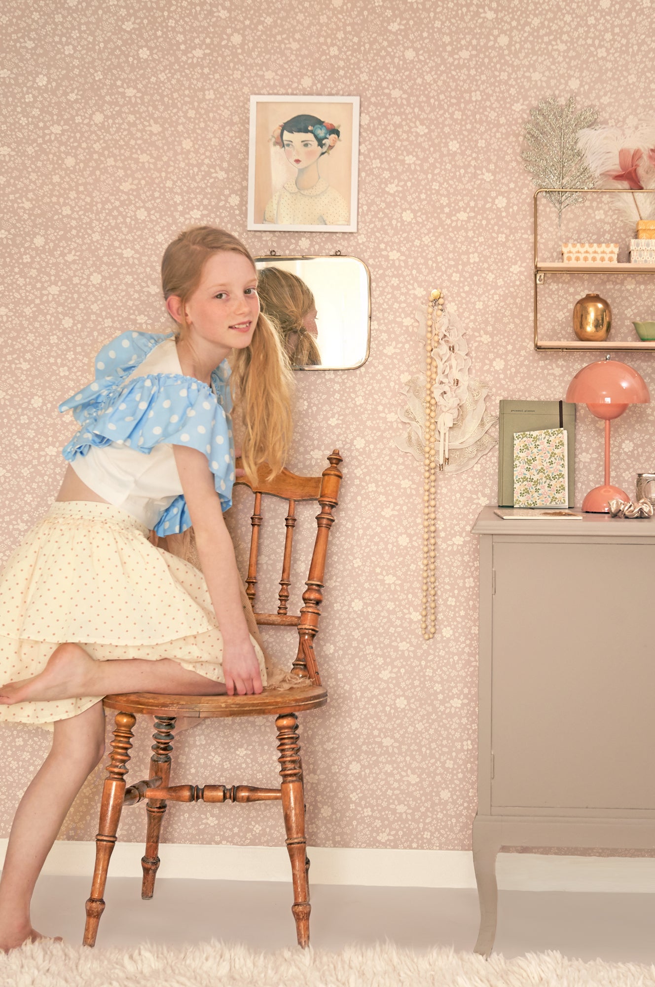 Flora Dreamy Lilac Wallpaper - Majvillan