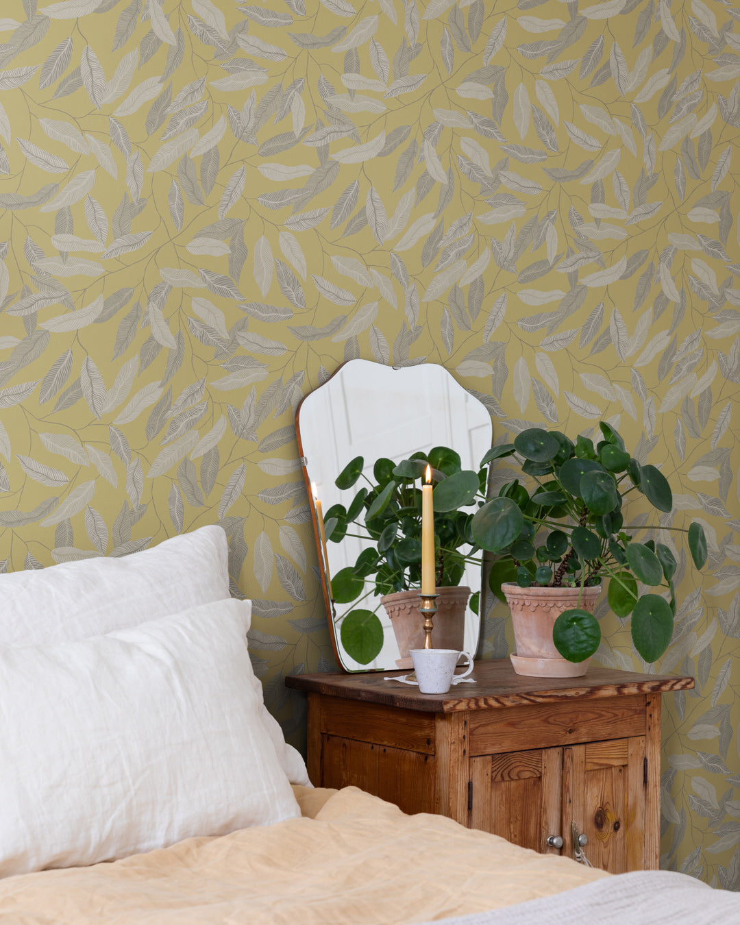 15903 - Florian Wallpaper - Yellow - Midbec