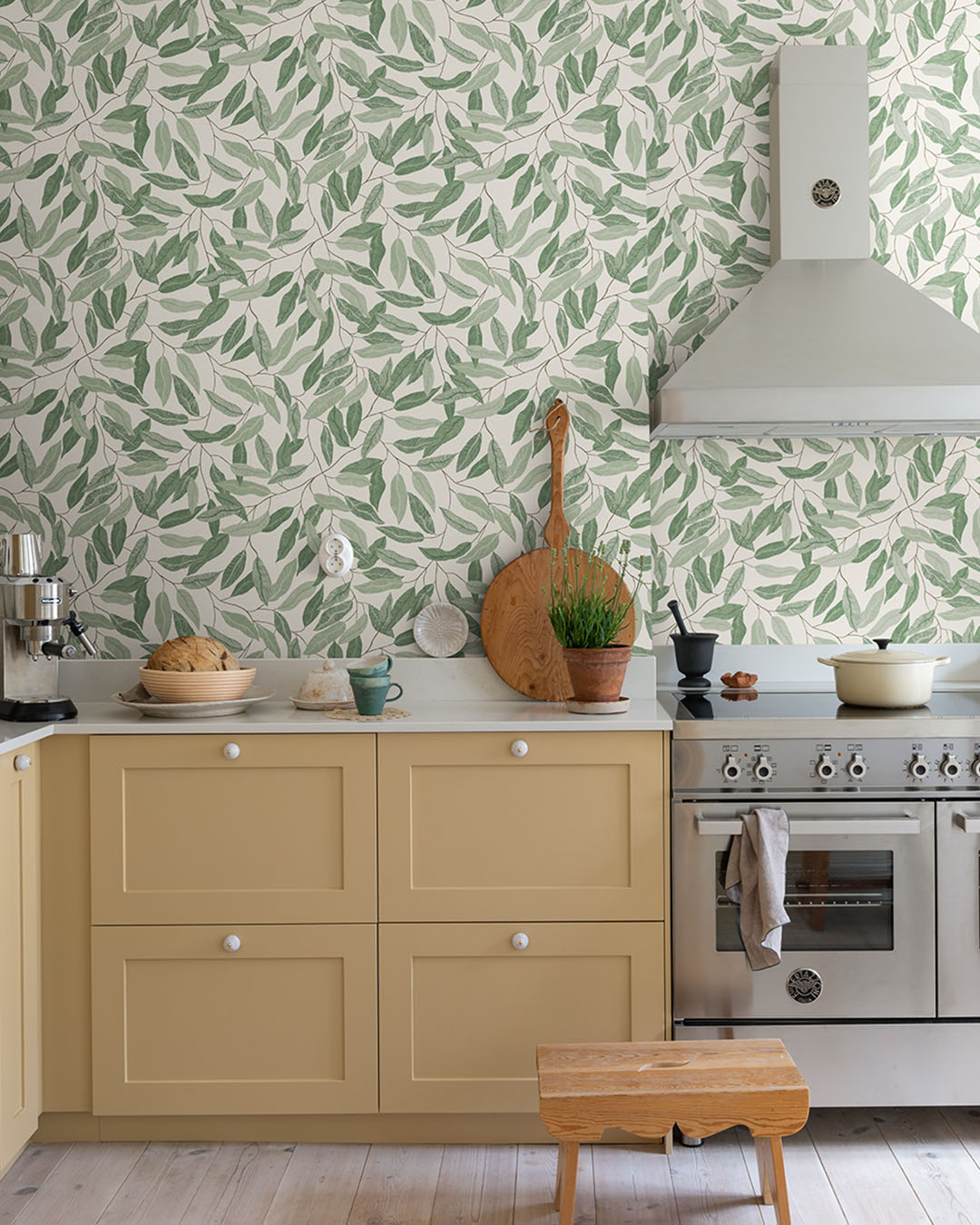 15904 - Florian Wallpaper - Soft Cream - Midbec