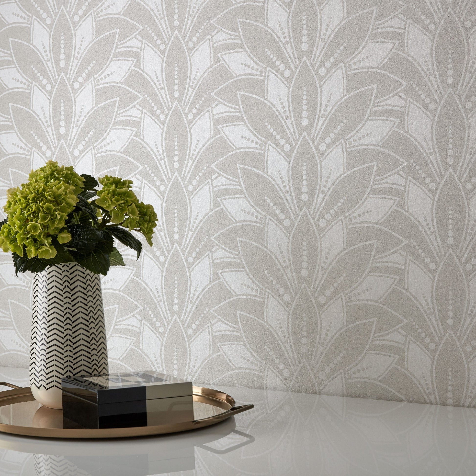 1907-139-04 - Astoria Wallpaper - Pearl - 1838 wallcoverings