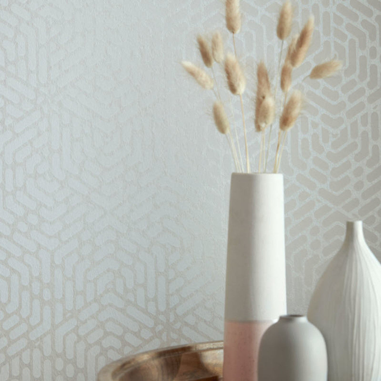2008-148-04 - Willow Wallpaper - Pearl - 1838 wallcoverings