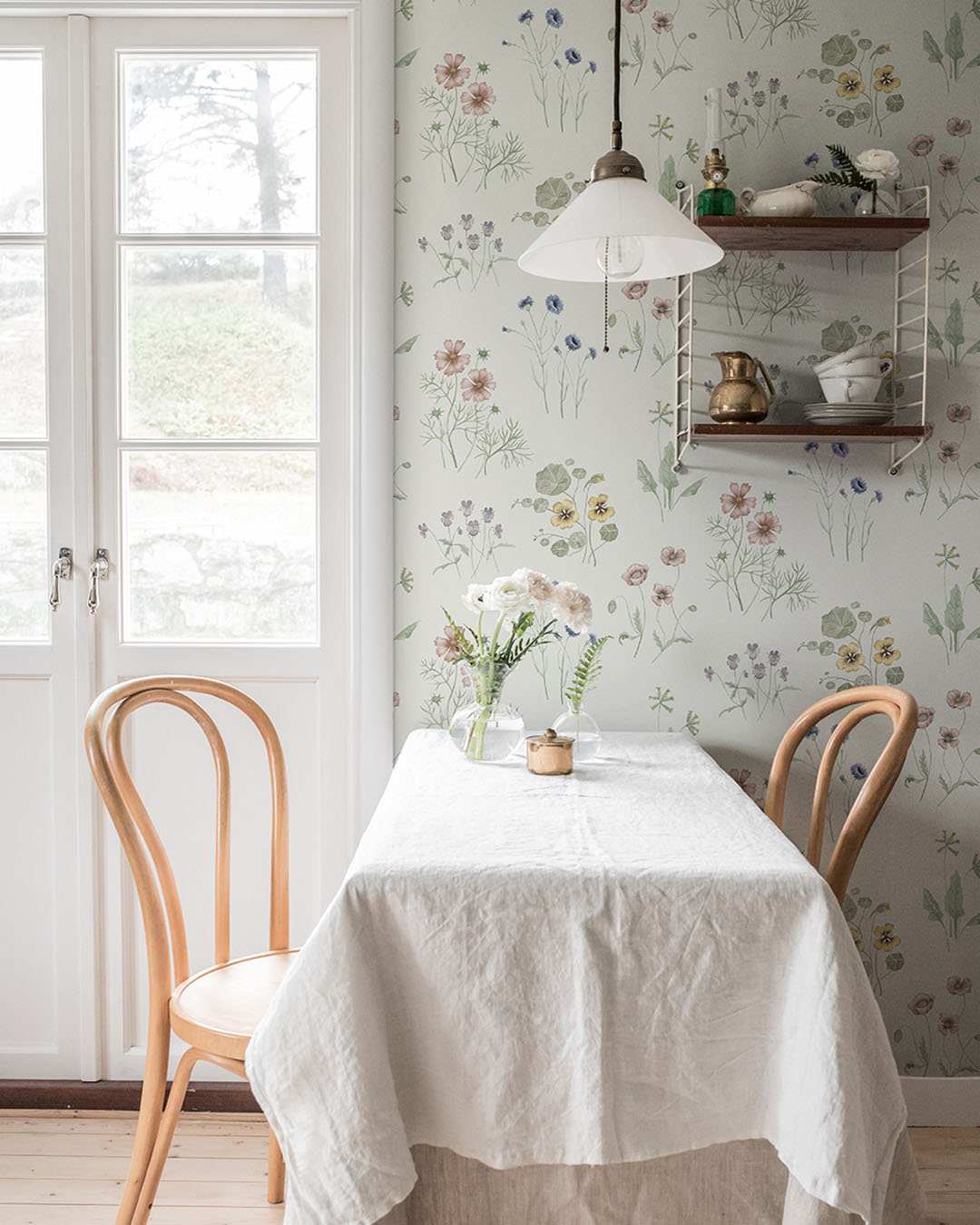 27022 - Maj Wallpaper - White - Midbec