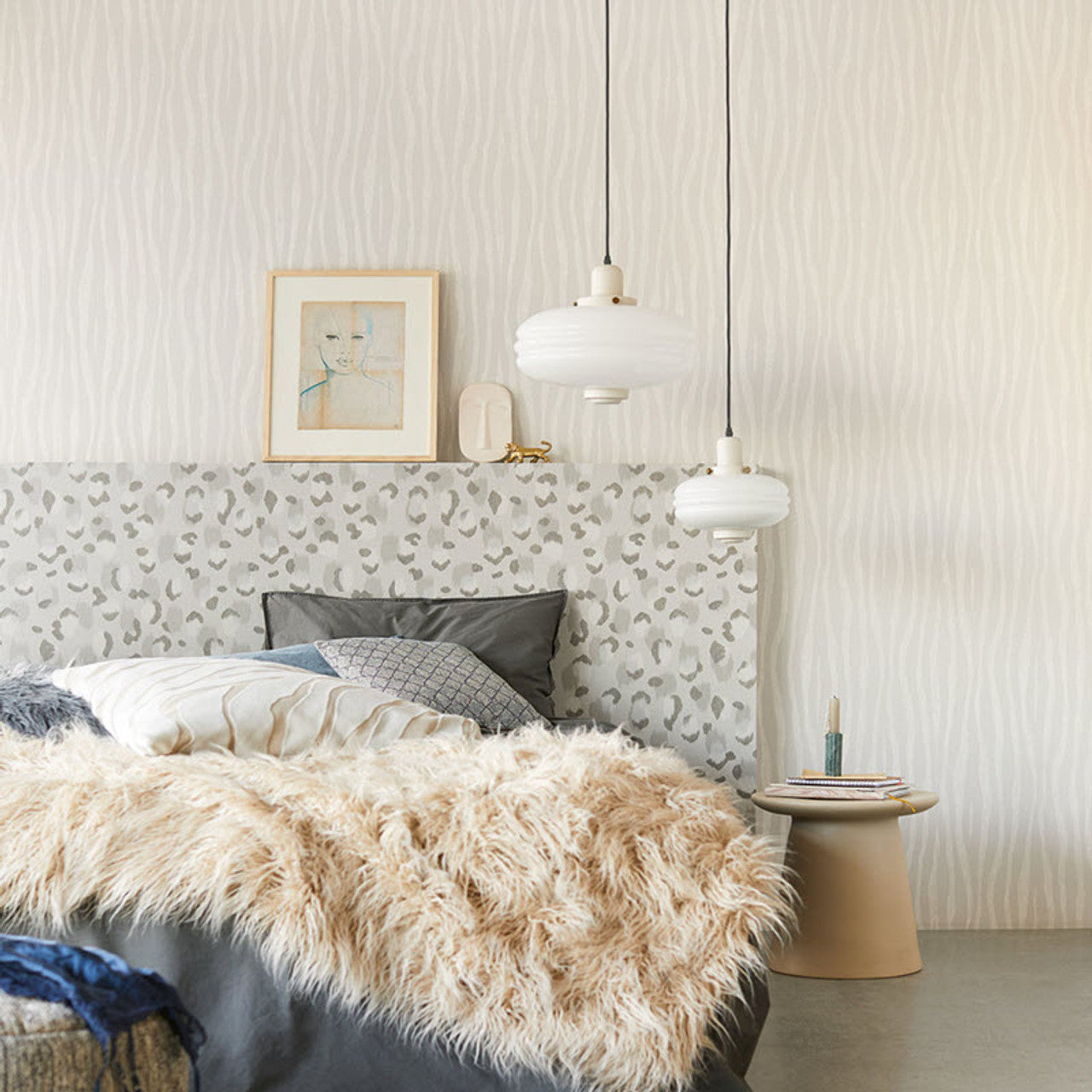 300552 - Skin Zebra Stripe Wallpaper - Cream - Eijffinger