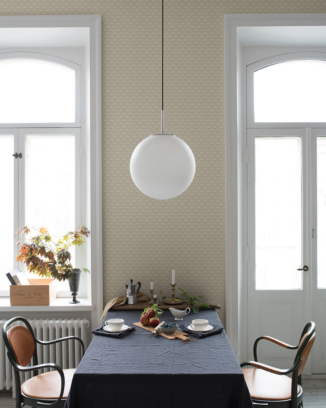 33027 - Lilja Wallpaper - Beige - Midbec