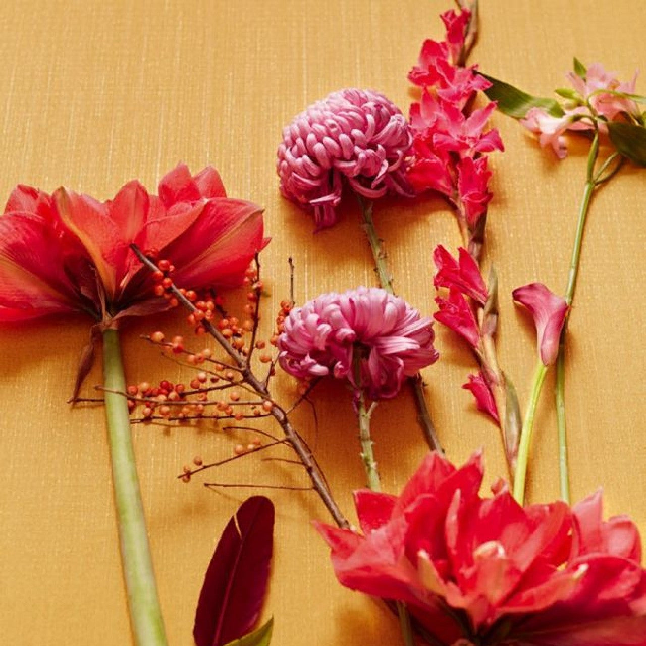 358063 - Droplets Masterpiece Plain Wallpaper - Yellow - Eijffinger