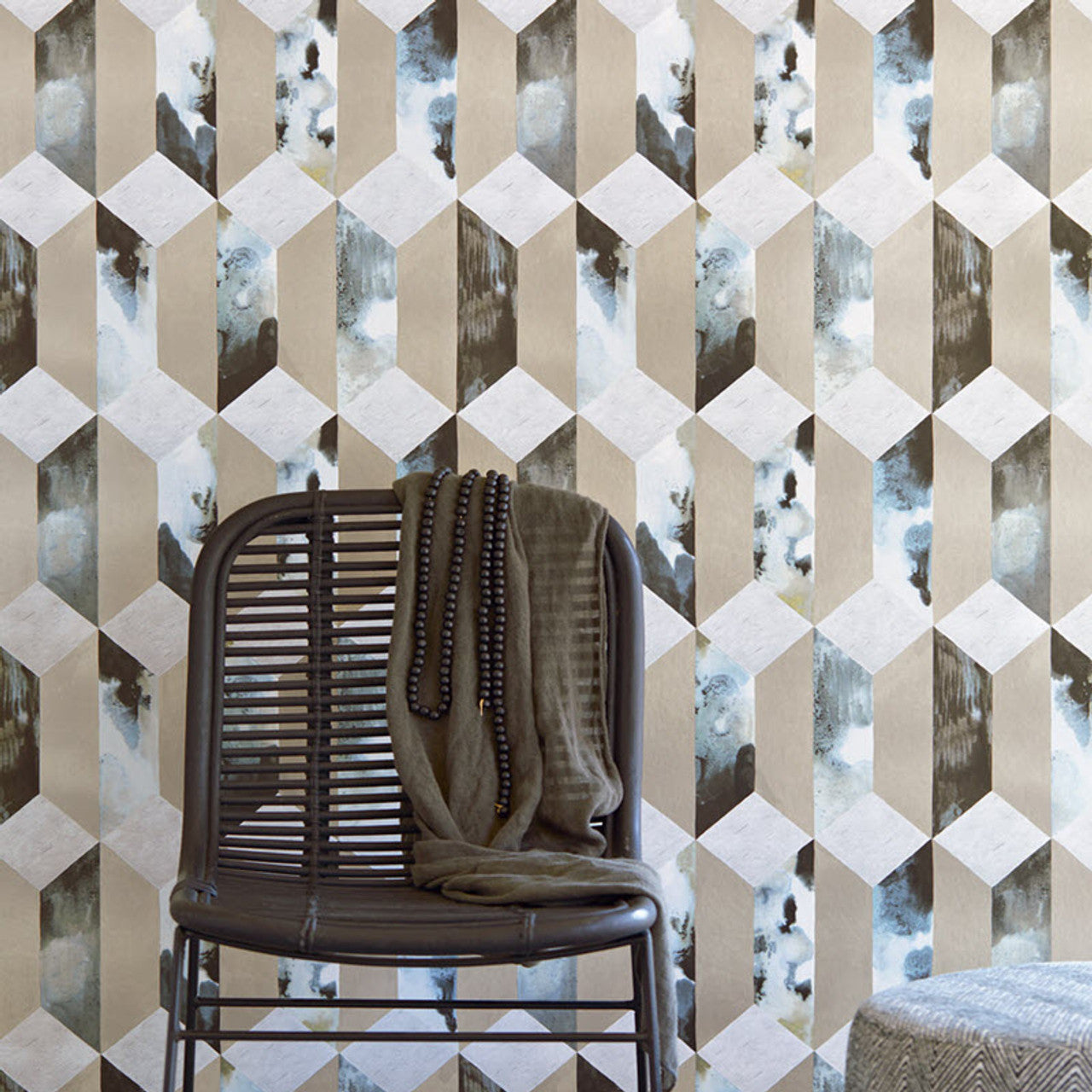 386501 - Enso Geometric Wallpaper - Grey - Eijffinger