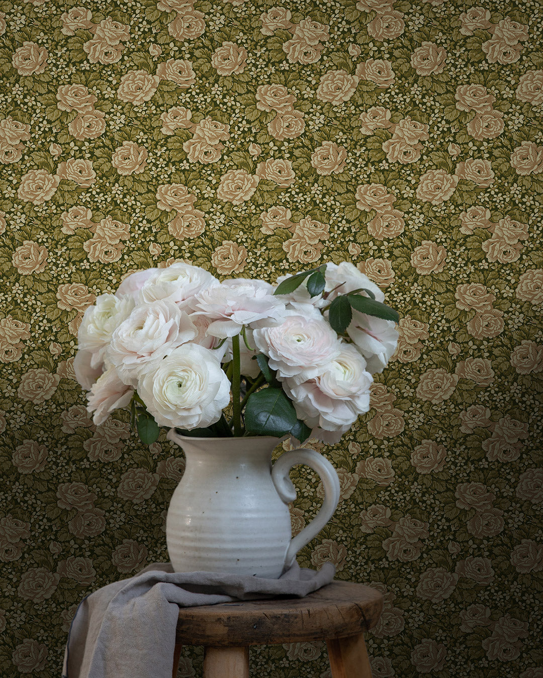 43108 - Rosengang Wallpaper - Dark Moss Green - Midbec