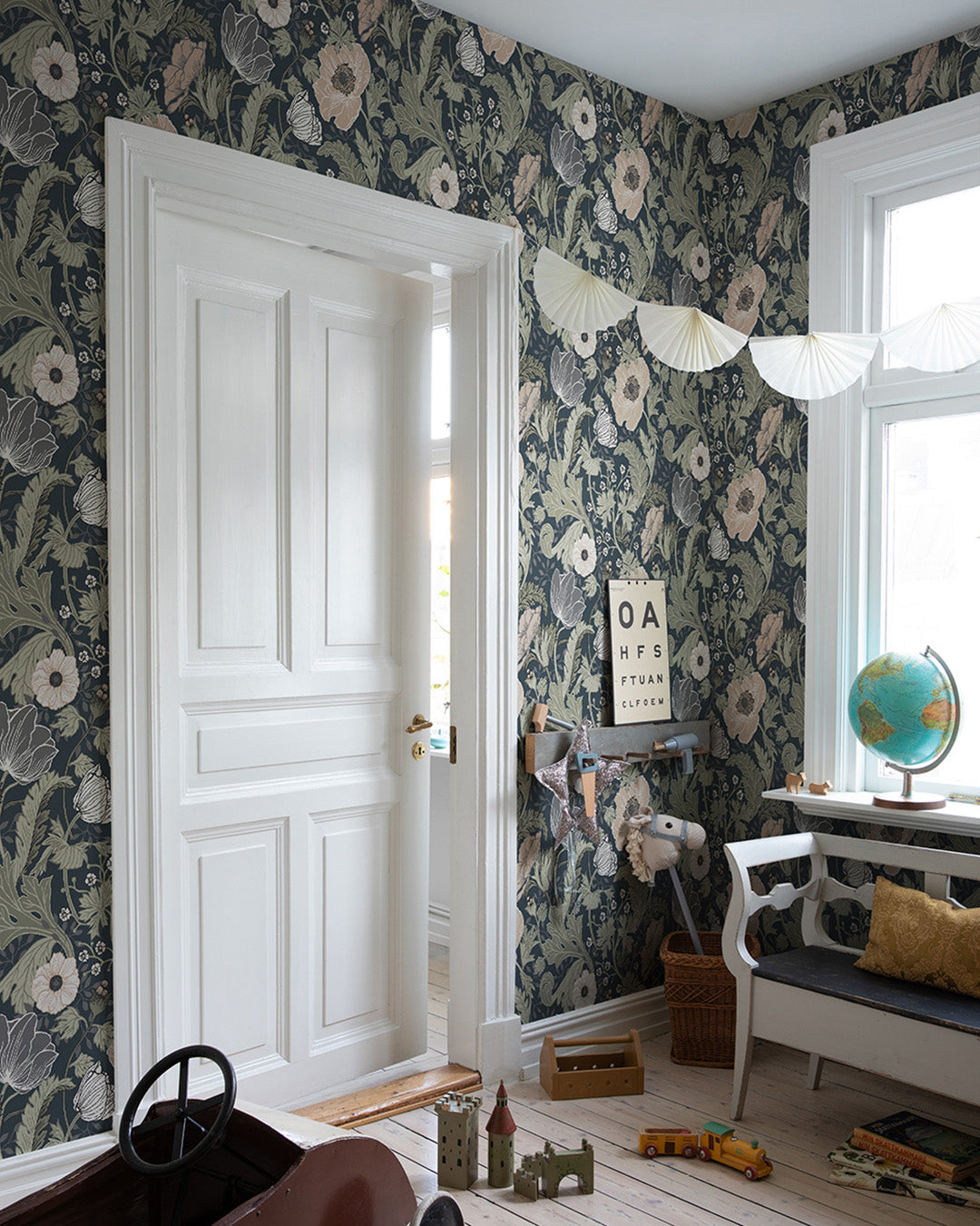 44103 - Anemone Wallpaper - Midnight Blue - Midbec