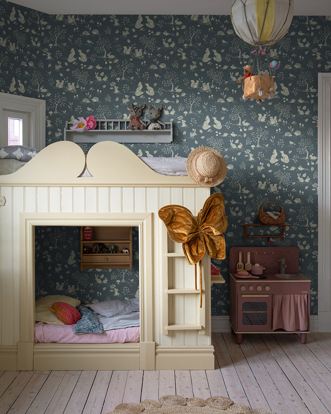 44129 - Ivar Wallpaper - Blue - Midbec