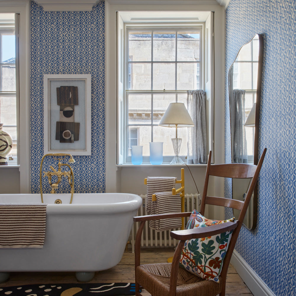 Small Medallion Wallpaper