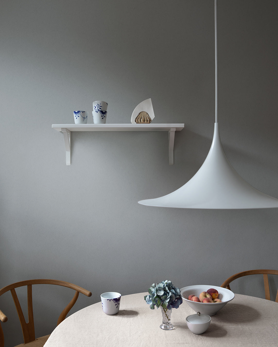 77031 - Midsommarnatt Wallpaper - Deep Gray - Midbec