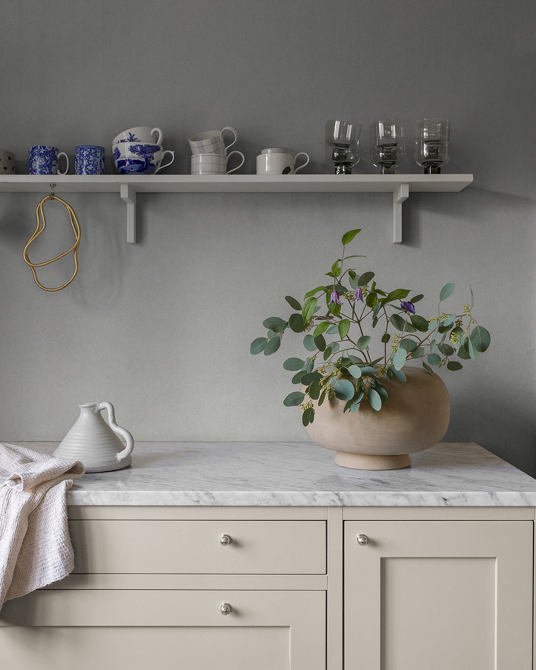 77032 - Frost Wallpaper - Dark Gray - Midbec