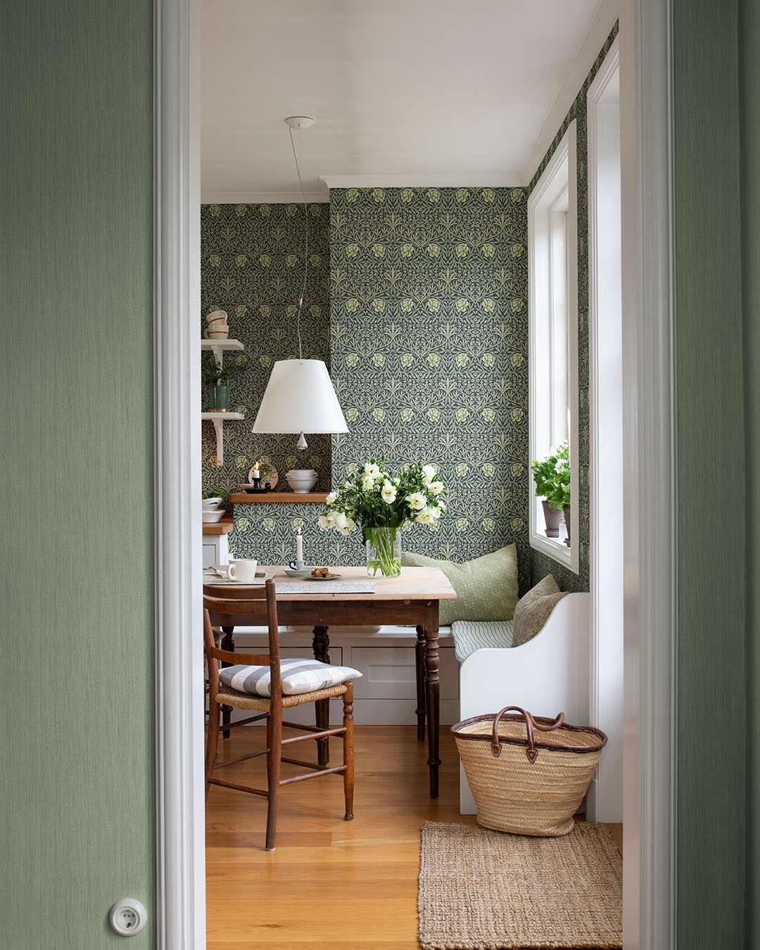 82047 - Oxford Union Wallpaper - Blue / Green - Midbec