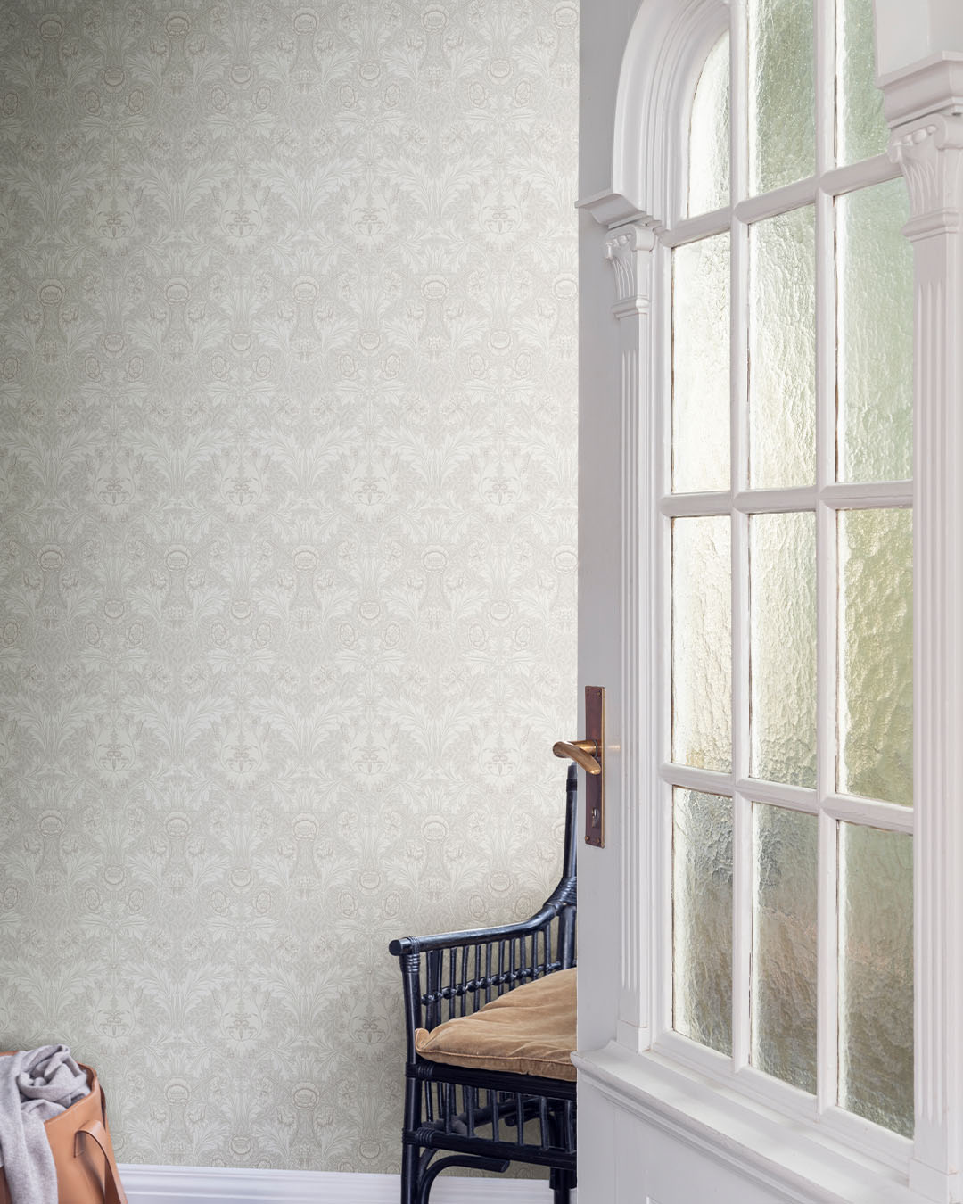 82056 - Myrtle Wallpaper - White / Grey - Midbec