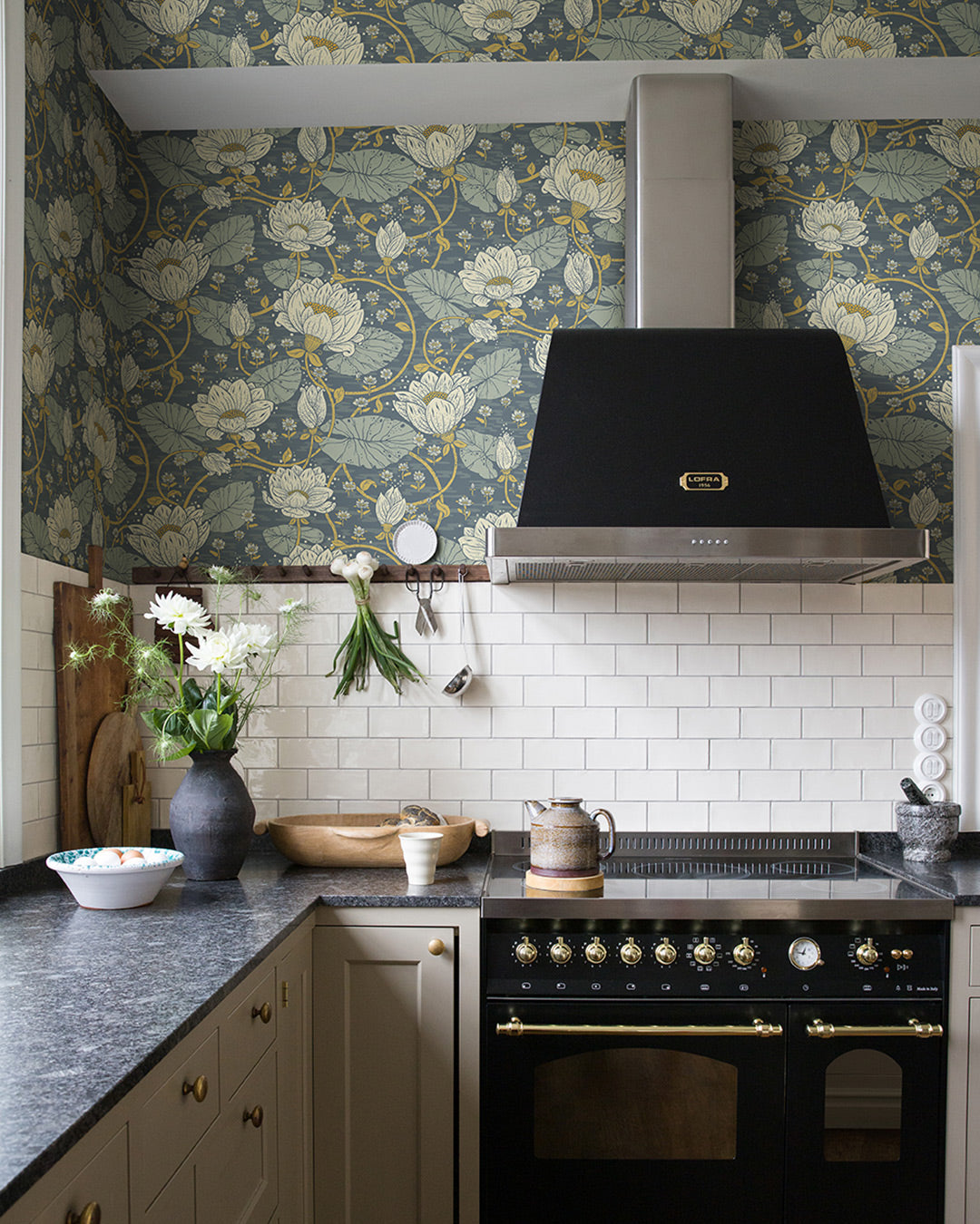 83122 - Eva Wallpaper - Blue - Midbec