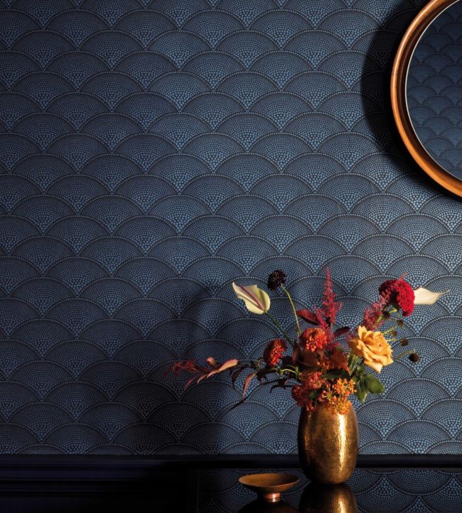 Feather Fan Wallpaper - Chalk on White - 89/4015