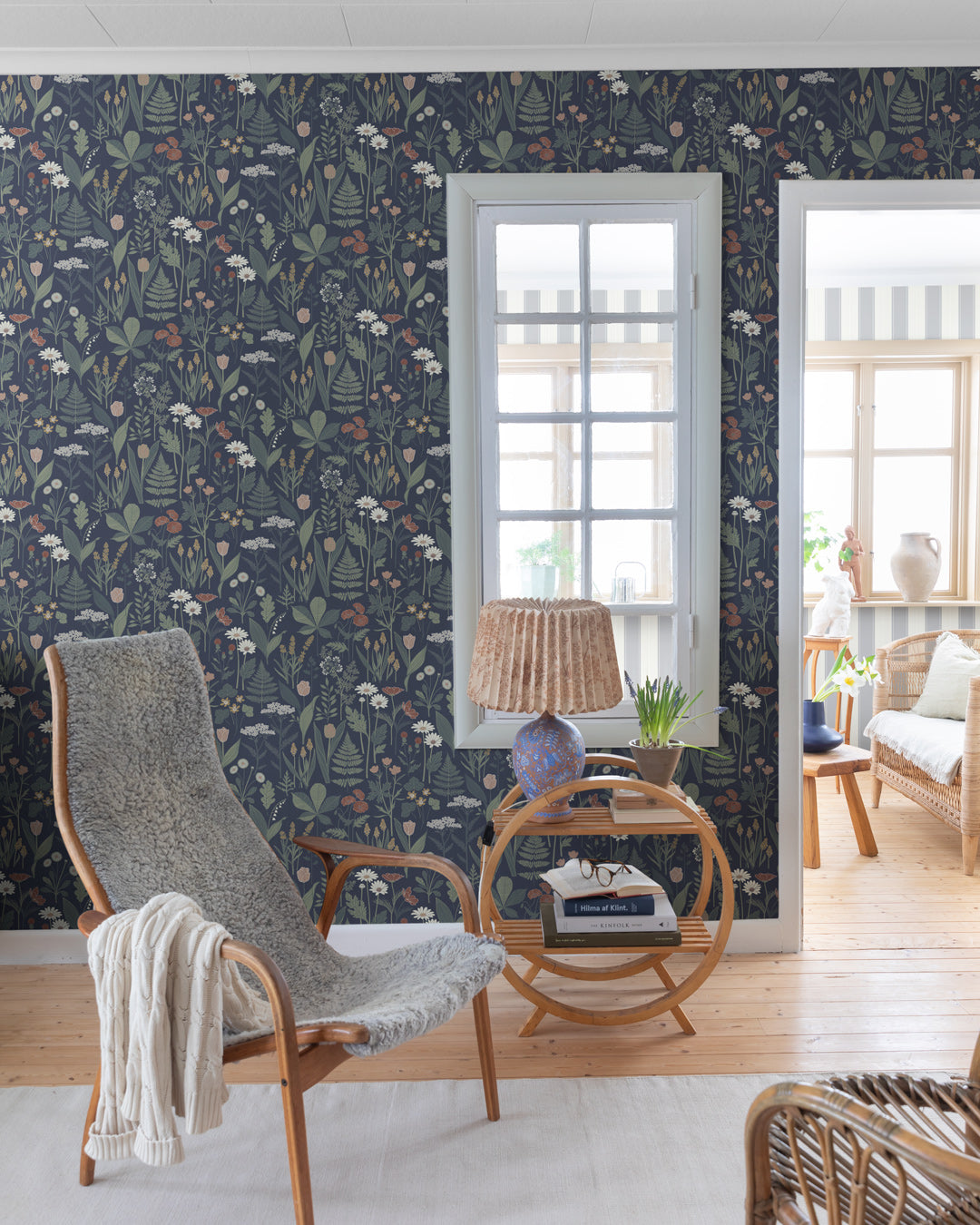 92102 - Elsa Wallpaper - Blue - Midbec