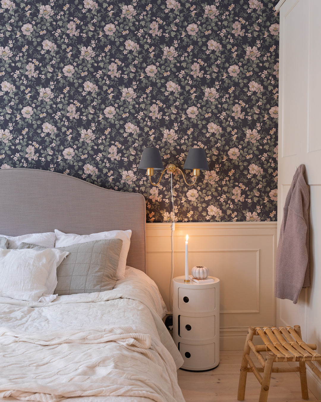 92110 - Johanna Wallpaper - Blue - Midbec