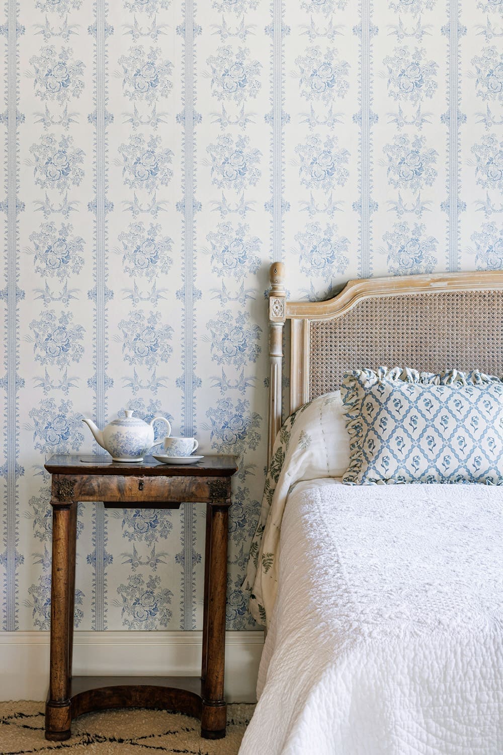 Asiatic Pheasant Wallpaper - China Blue - BG2900202 - Barneby Gates