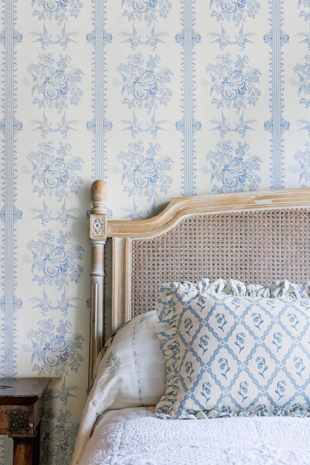 Asiatic Pheasant Wallpaper - China Blue - BG2900202 - Barneby Gates