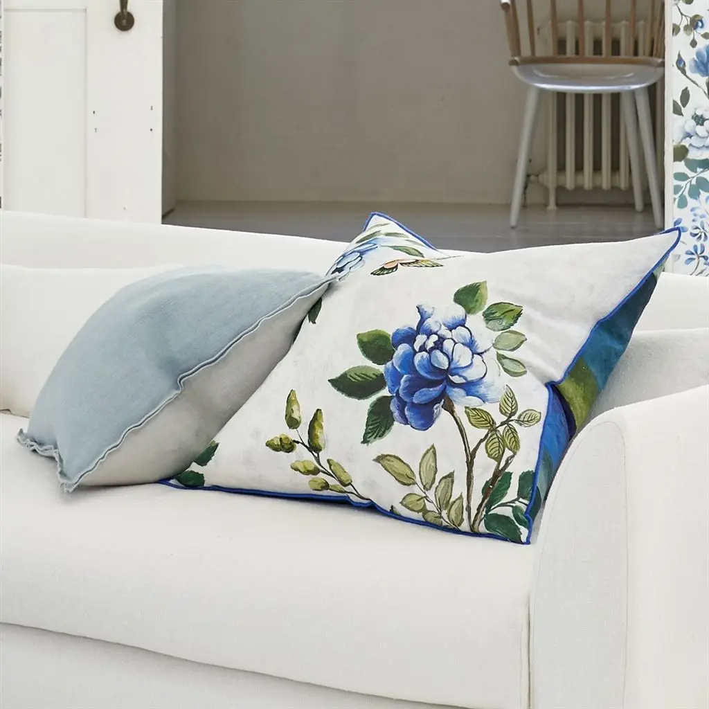 Porcelaine De Chine Cobalt Linen Cushion - Designers Guild