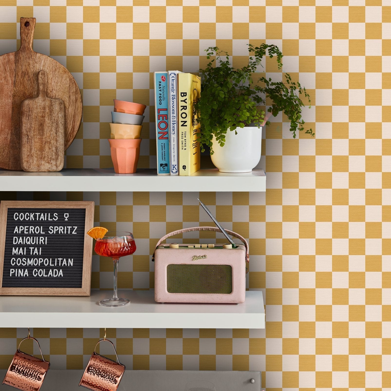 Check Me Out Wallpaper - Honey - Envy