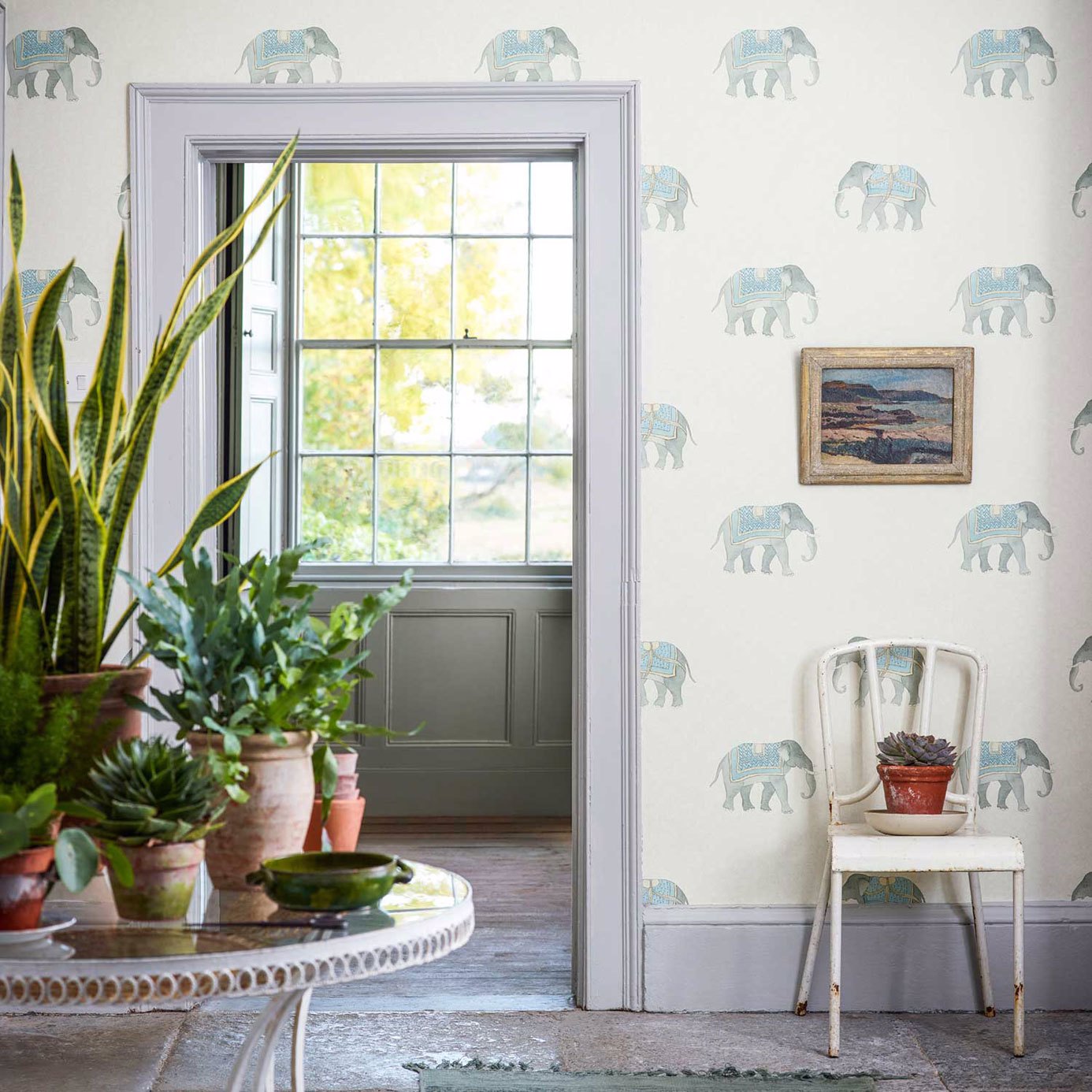 India Wallpaper - Wedgwood/Cream - DART216332