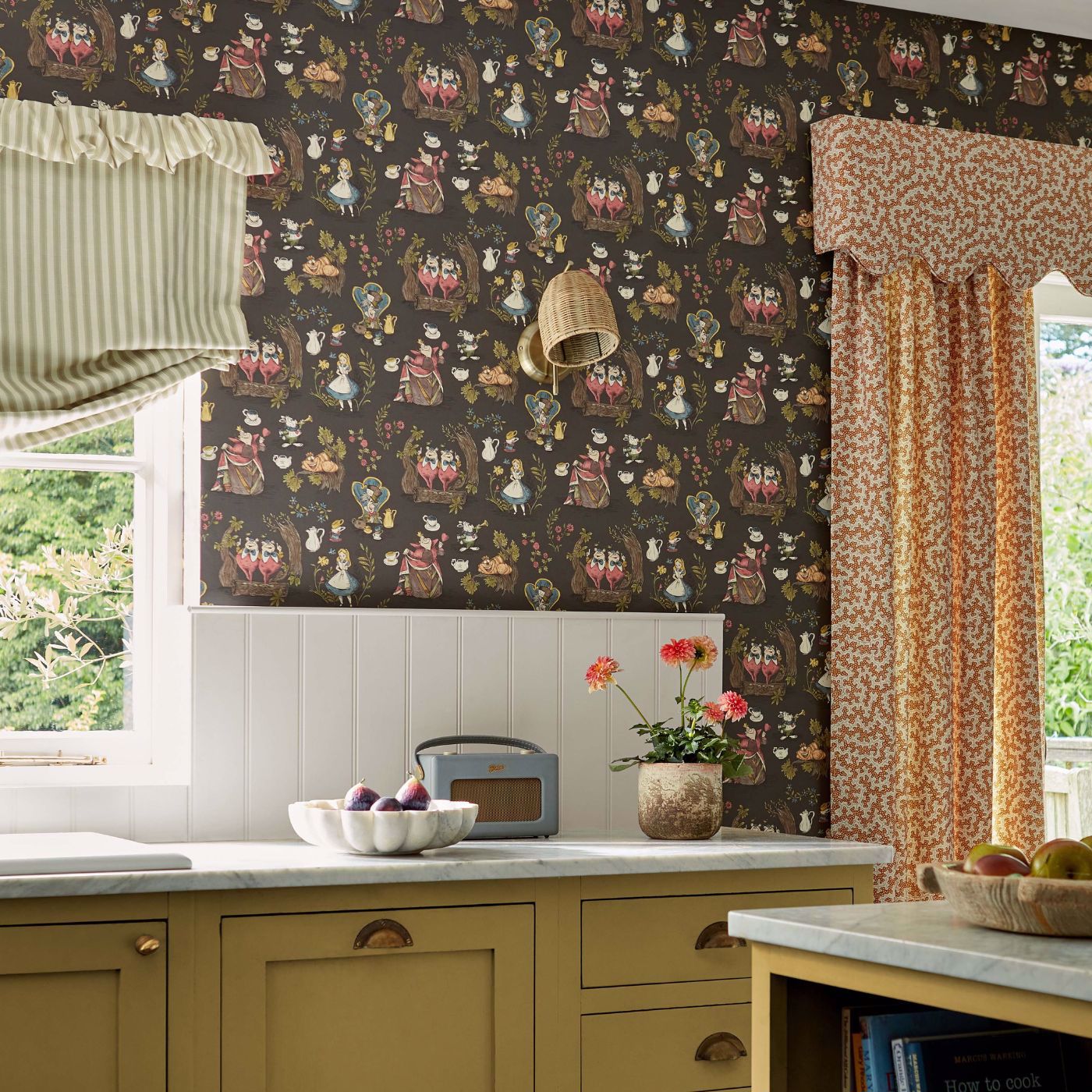 Alice In Wonderland Wallpaper - Gumball Green - DDIW217285