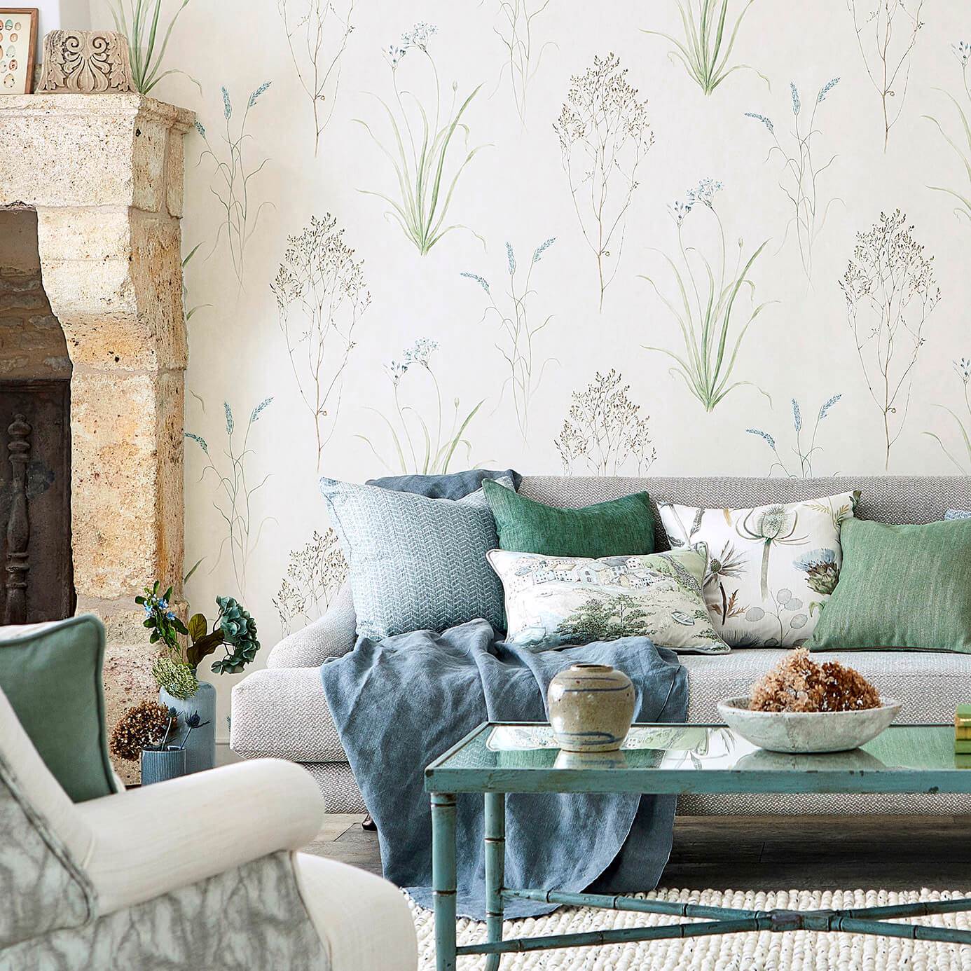 Farne Grasses Wallpaper - Cream/Sage - DEBB216486