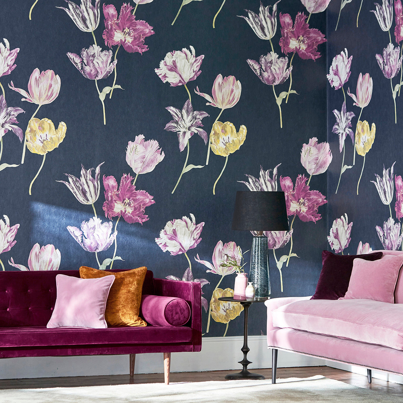 Tulipomania Wallpaper - Ink - DGLW216667