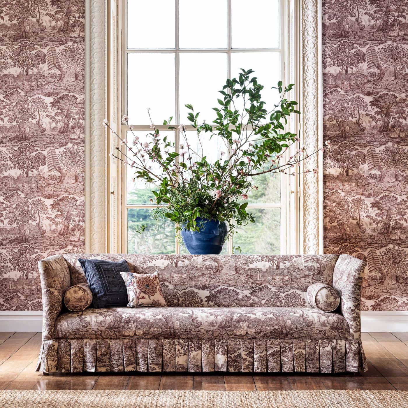 Highgrove Toile Wallpaper - Yew Green - DHIP217479