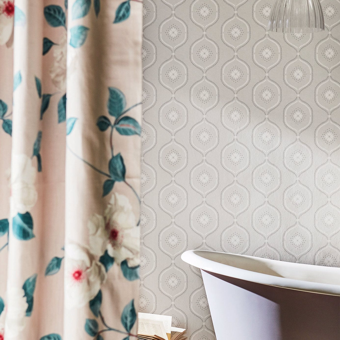 Milcombe Wallpaper - Silver - DLMW216879