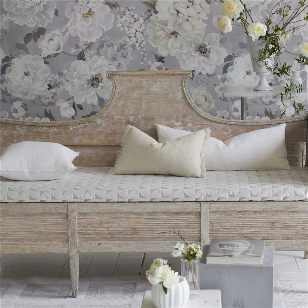 Fleur Blanche Wallpaper - Platinum - PDG1172/02 - Designers Guild