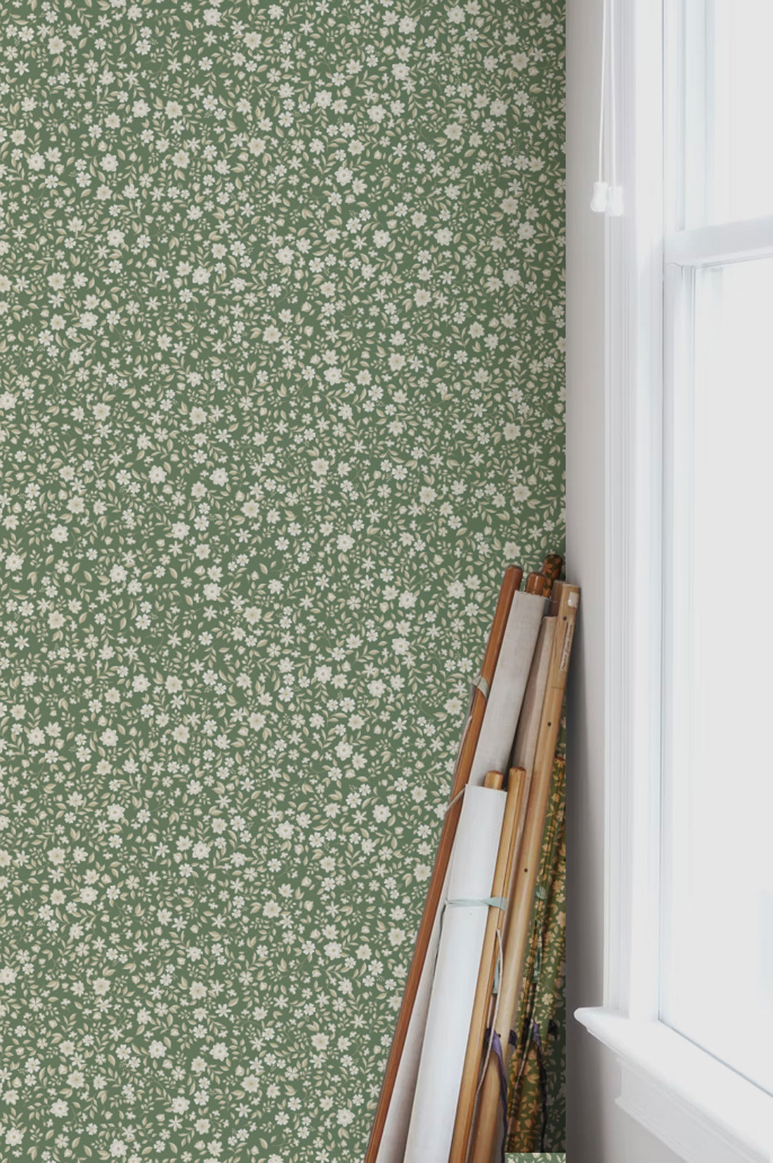 Freja Wallpaper - Pasture - Summer Gray
