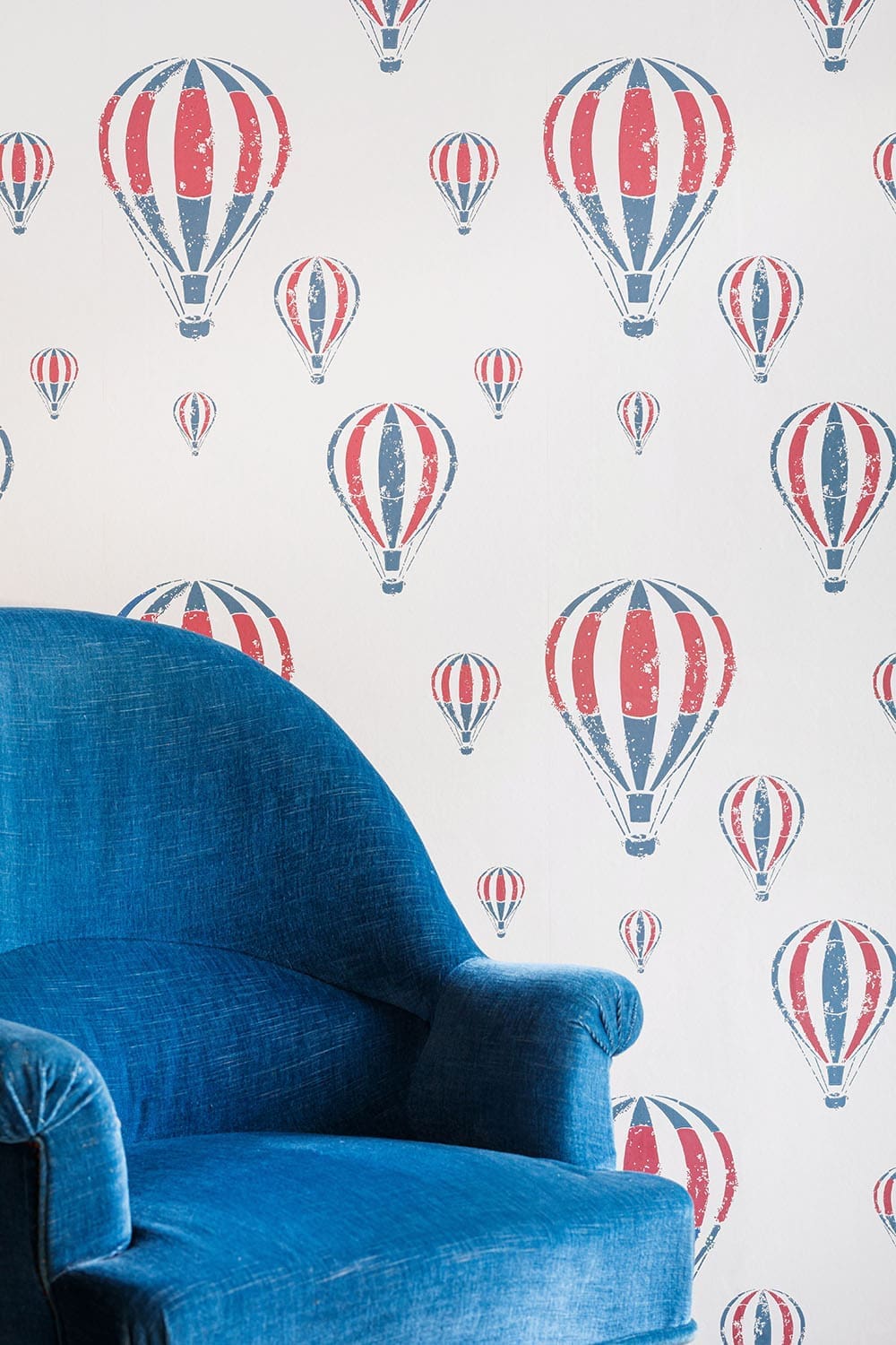 Hot Air Balloon Wallpaper - Red / White / Blue - BG2600101 - Barneby Gates