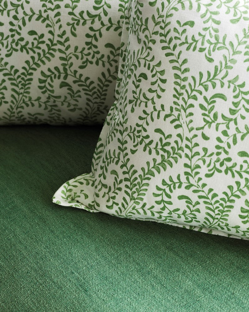 Millie Fabric - Green - Jane Churchill