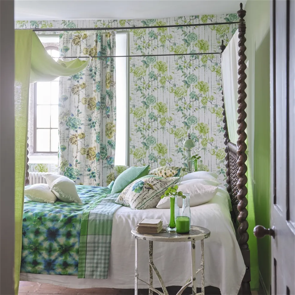 Kyoto Flower Wallpaper - Emerald - PDG1158/03 - Designers Guild