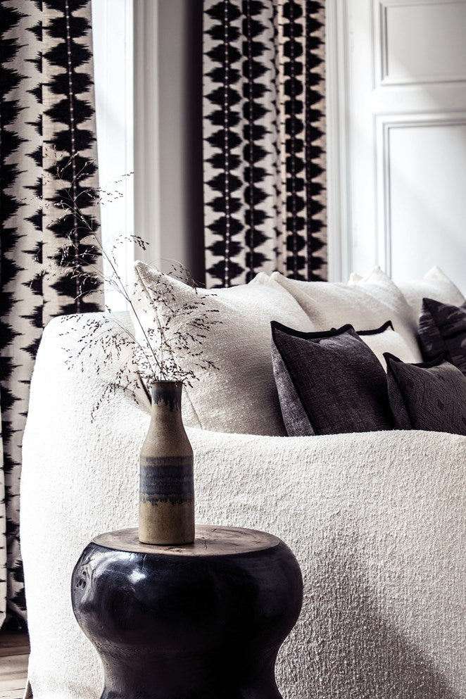 Myrthus Fabric - Black - Larsen