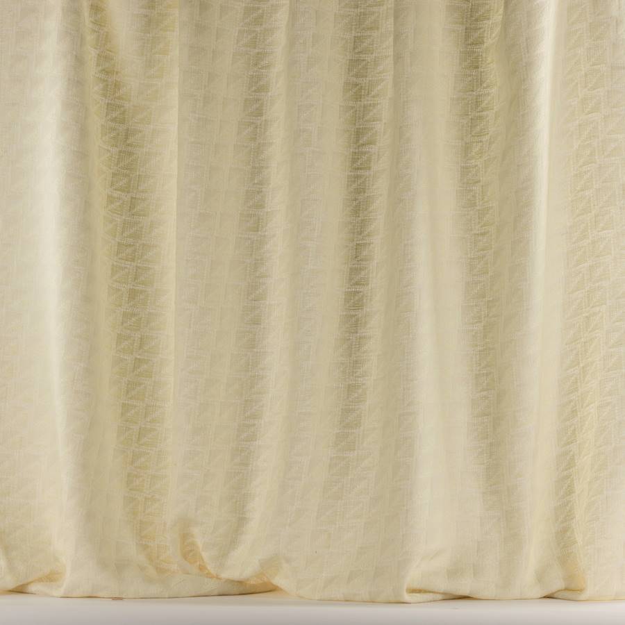 Karibu Fabric - Cream - Larsen